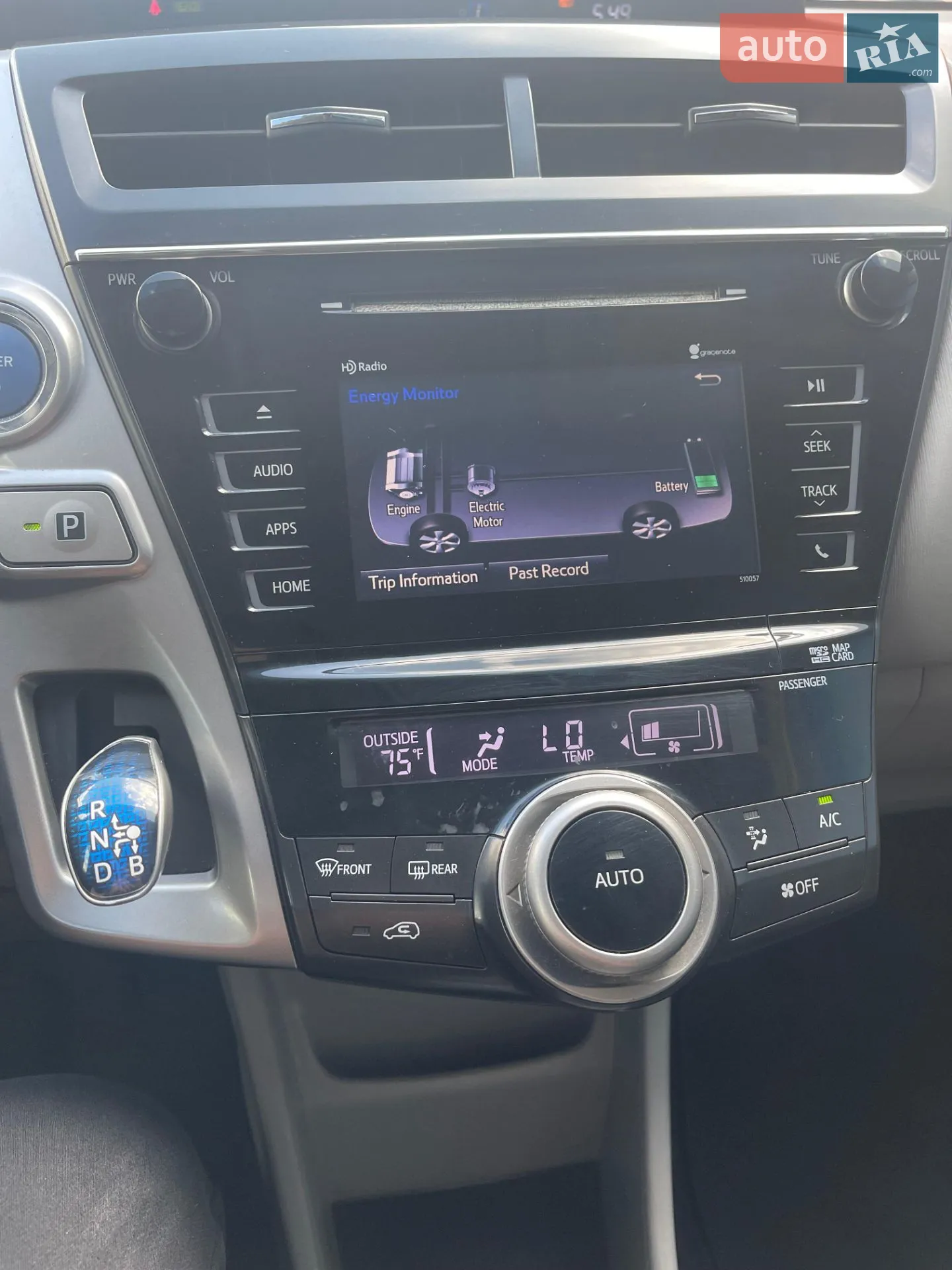 2015 Toyota Prius v (+) - мініатюра 6