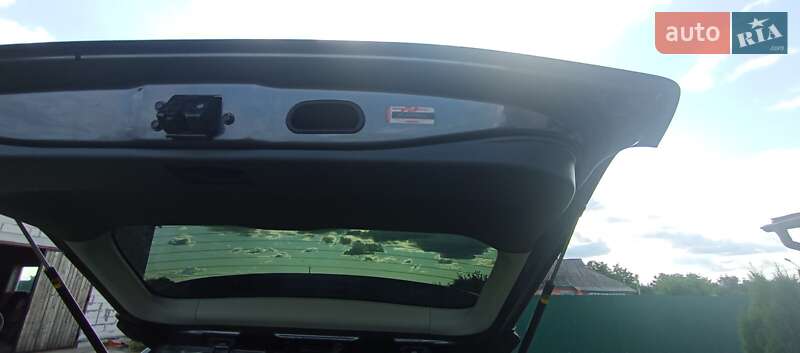 Универсал Toyota Prius v 2013 в Мироновке