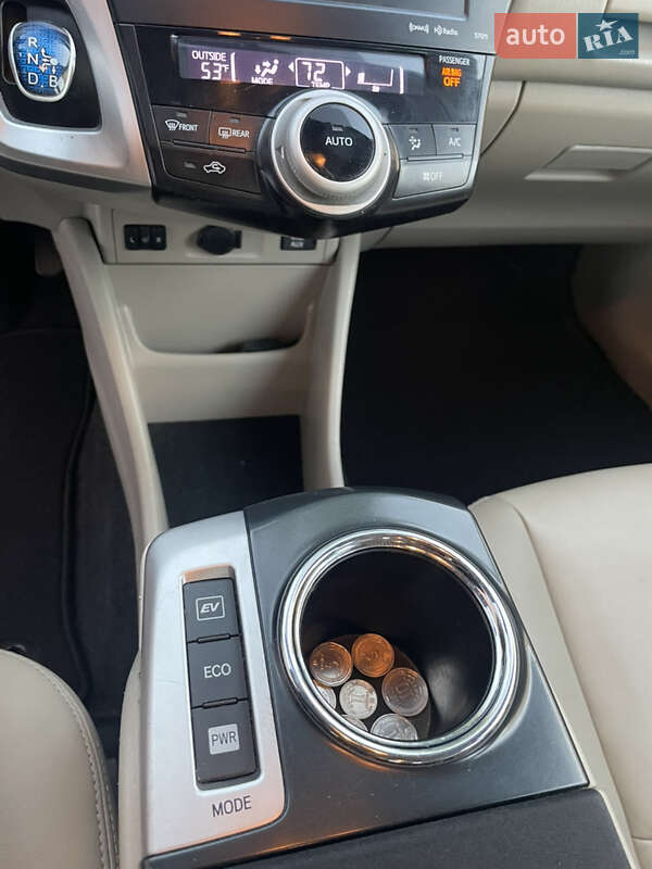 Универсал Toyota Prius v 2013 в Черноморске фото 27 Универсал Toyota Prius v 2013 в Черноморске