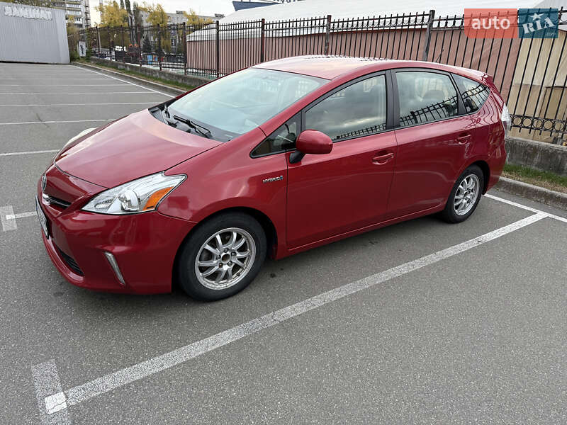 Универсал Toyota Prius v 2013 в Киеве фото 7 Универсал Toyota Prius v 2013 в Киеве
