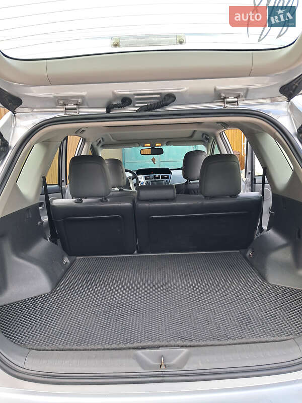 Универсал Toyota Prius v 2012 в Харькове фото 9 Универсал Toyota Prius v 2012 в Харькове