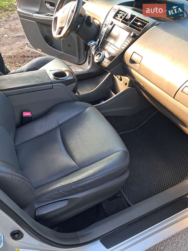 Универсал Toyota Prius v 2012 в Харькове фото 13 Универсал Toyota Prius v 2012 в Харькове