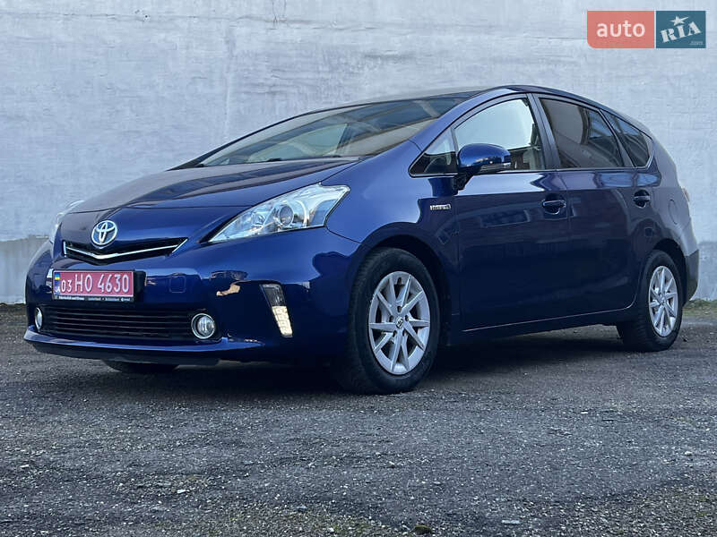 Універсал Toyota Prius v 2013 в Луцьку