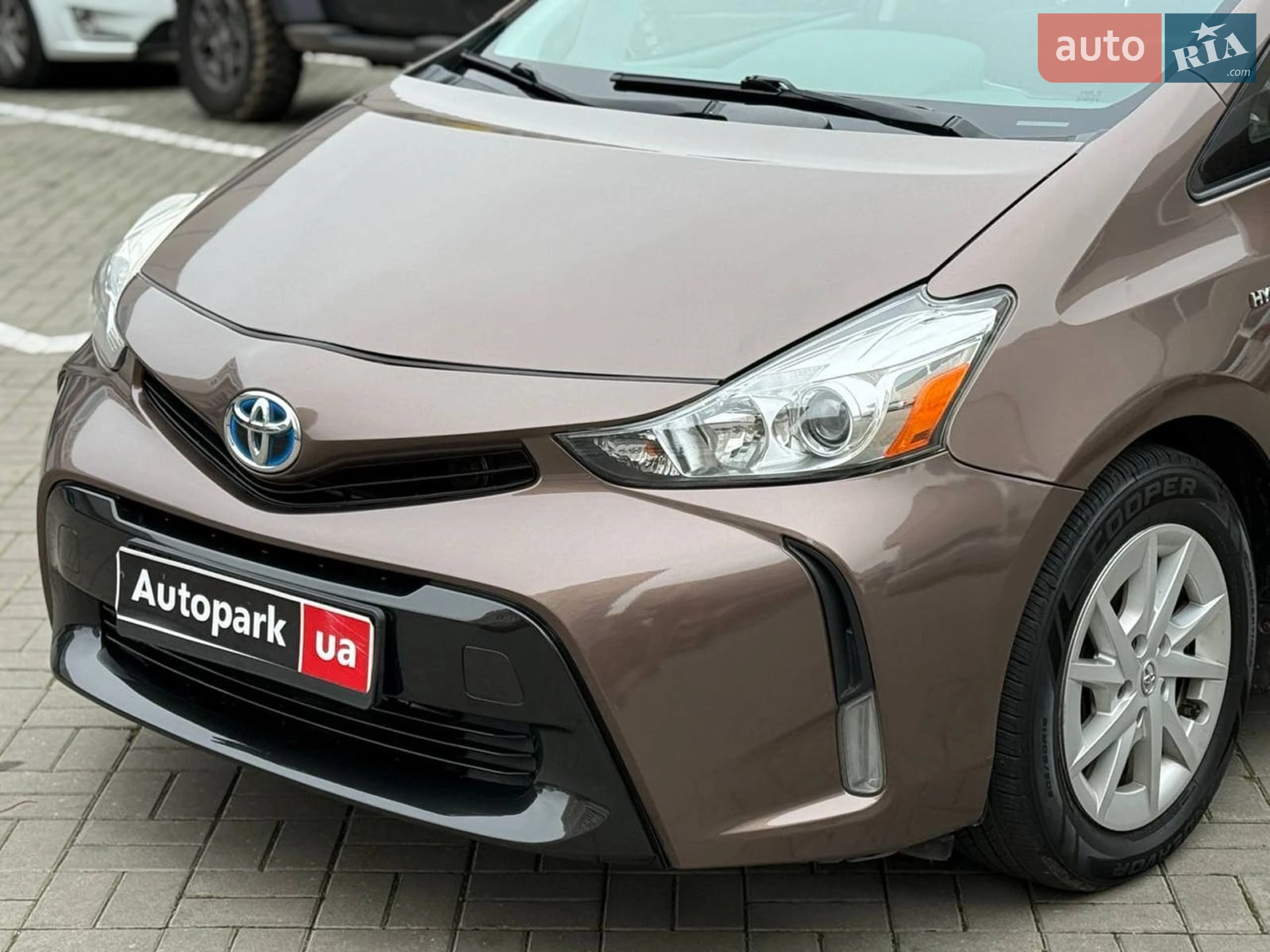 2015 Toyota Prius v (+) - мініатюра 4