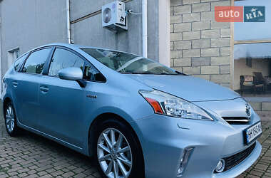 Универсал Toyota Prius v 2013 в Одессе