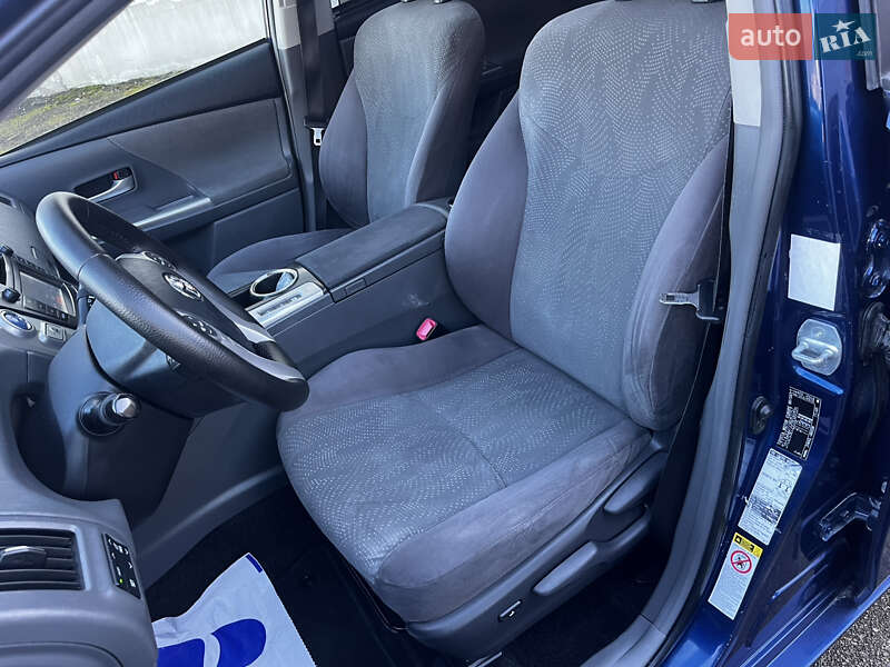 Универсал Toyota Prius v 2013 в Луцке фото 21 Универсал Toyota Prius v 2013 в Луцке