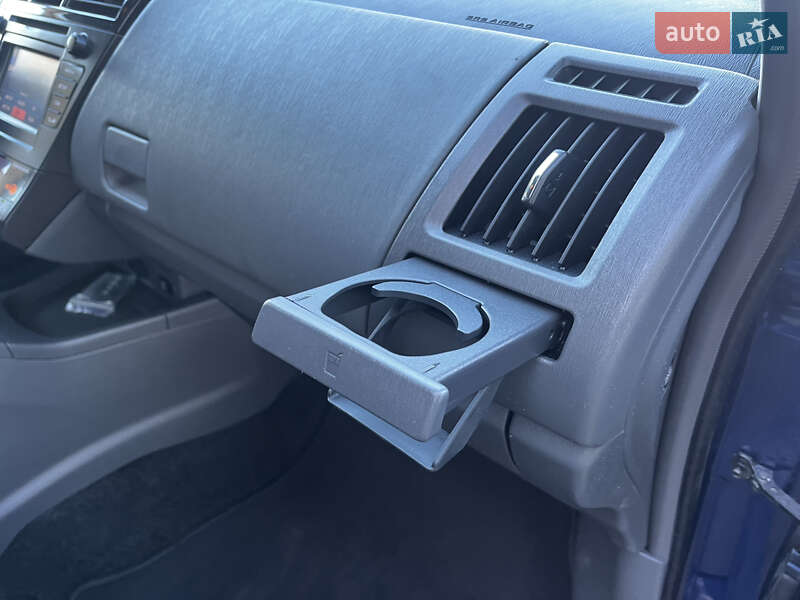 Универсал Toyota Prius v 2013 в Луцке фото 40 Универсал Toyota Prius v 2013 в Луцке