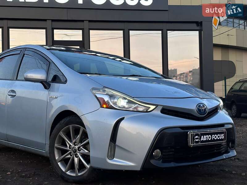 Универсал Toyota Prius v 2015 в Киеве