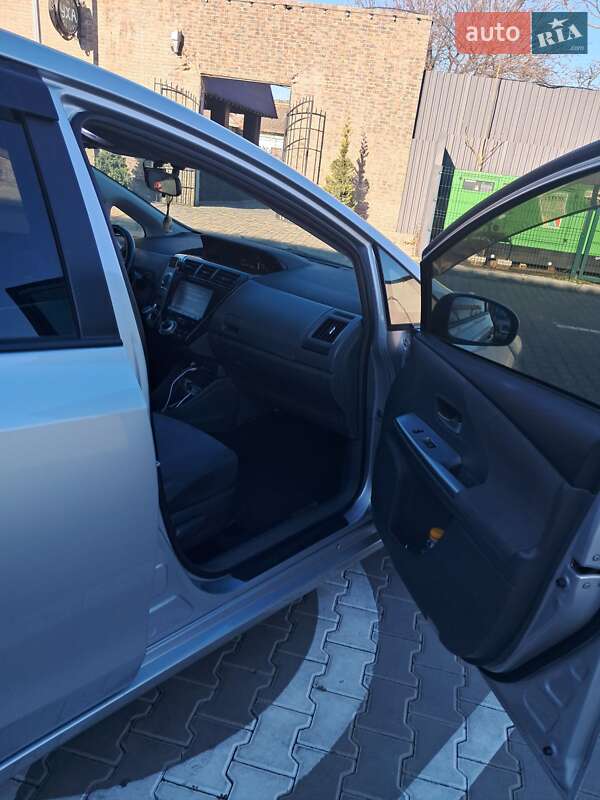 Универсал Toyota Prius v 2014 в Одессе фото 2 Универсал Toyota Prius v 2014 в Одессе