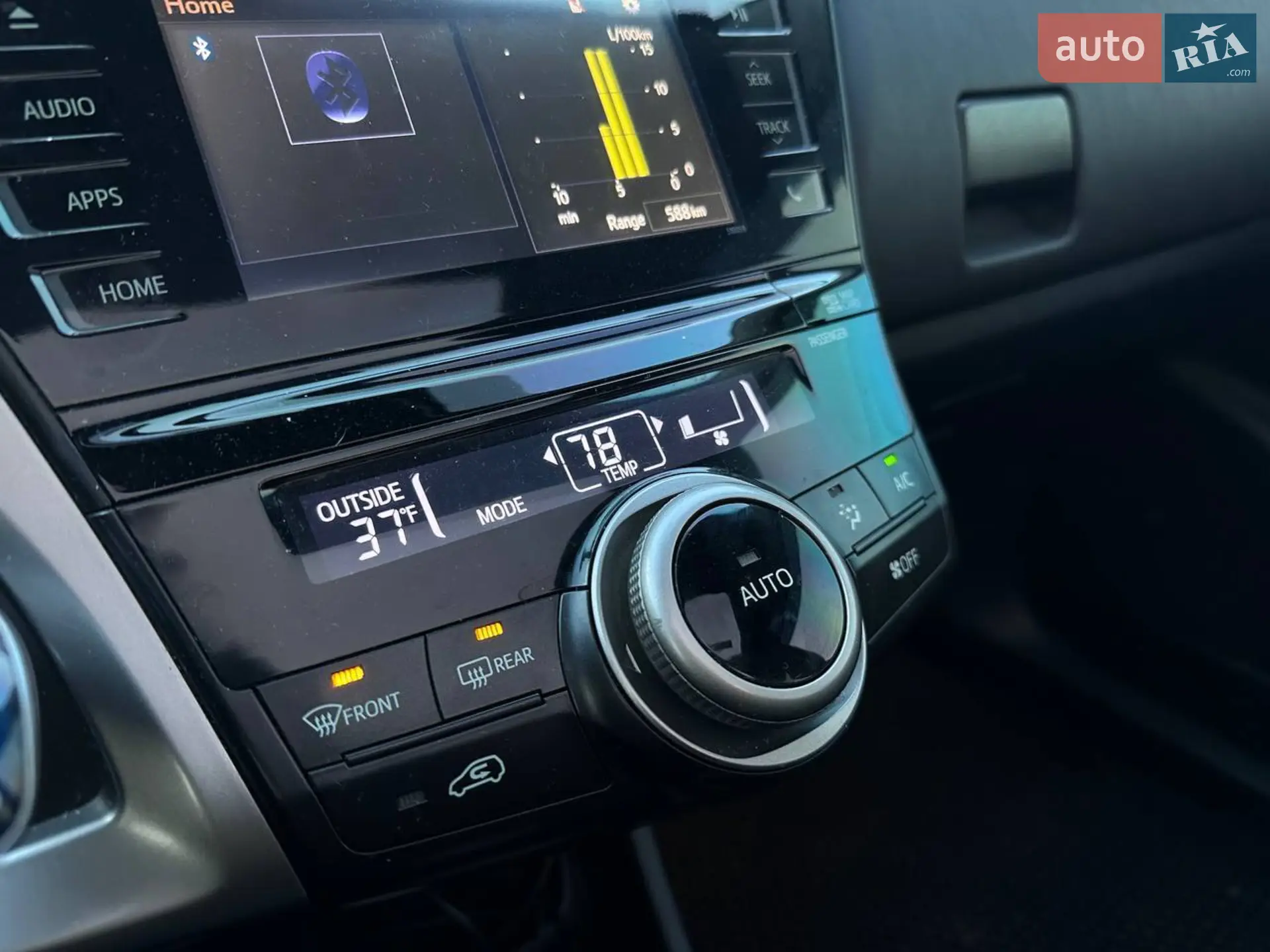 2015 Toyota Prius v (+) - мініатюра 19