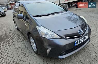 Универсал Toyota Prius v 2013 в Одессе