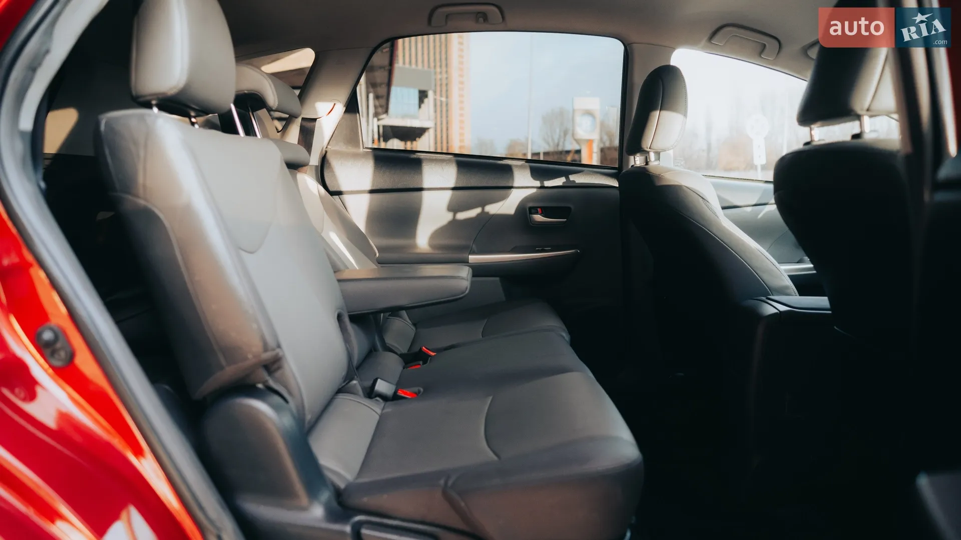 2013 Toyota Prius v (+) - мініатюра 27