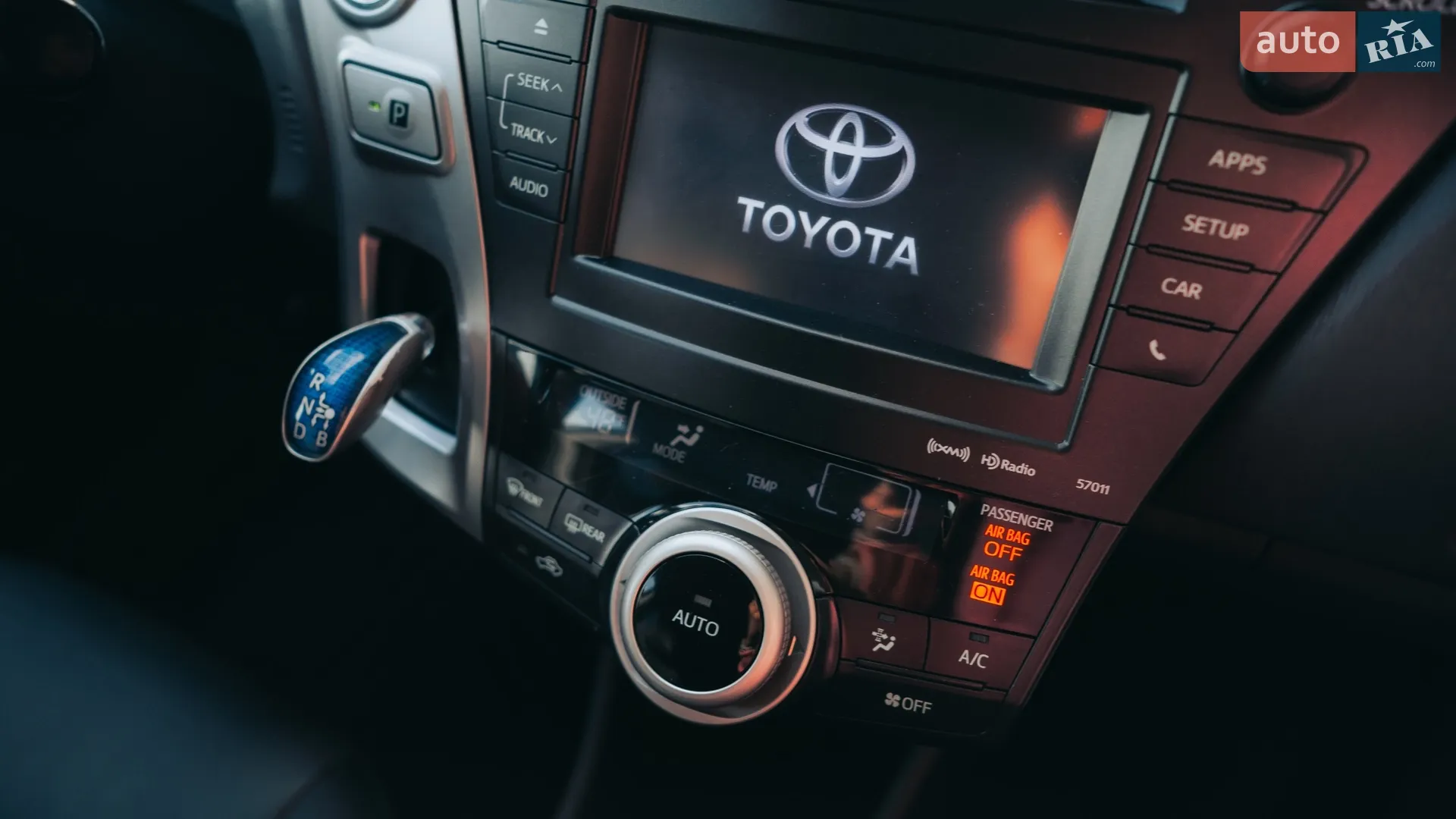 2013 Toyota Prius v (+) - мініатюра 35