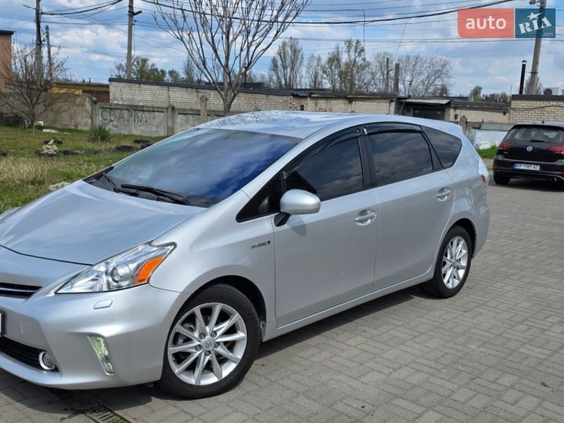 Универсал Toyota Prius v 2013 в Запорожье фото 2 Универсал Toyota Prius v 2013 в Запорожье