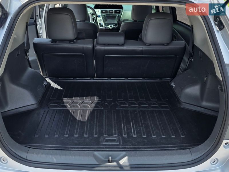 Универсал Toyota Prius v 2013 в Запорожье фото 17 Универсал Toyota Prius v 2013 в Запорожье