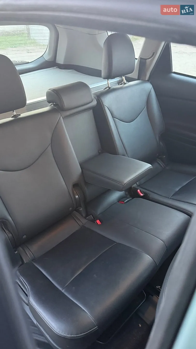 2015 Toyota Prius v (+) - мініатюра 31