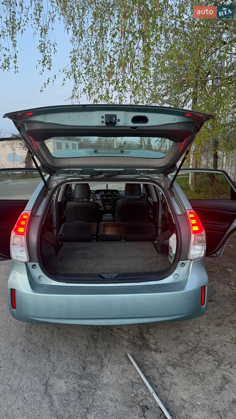 2015 Toyota Prius v (+) - мініатюра 35