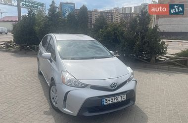 Універсал Toyota Prius v 2015 в Одесі