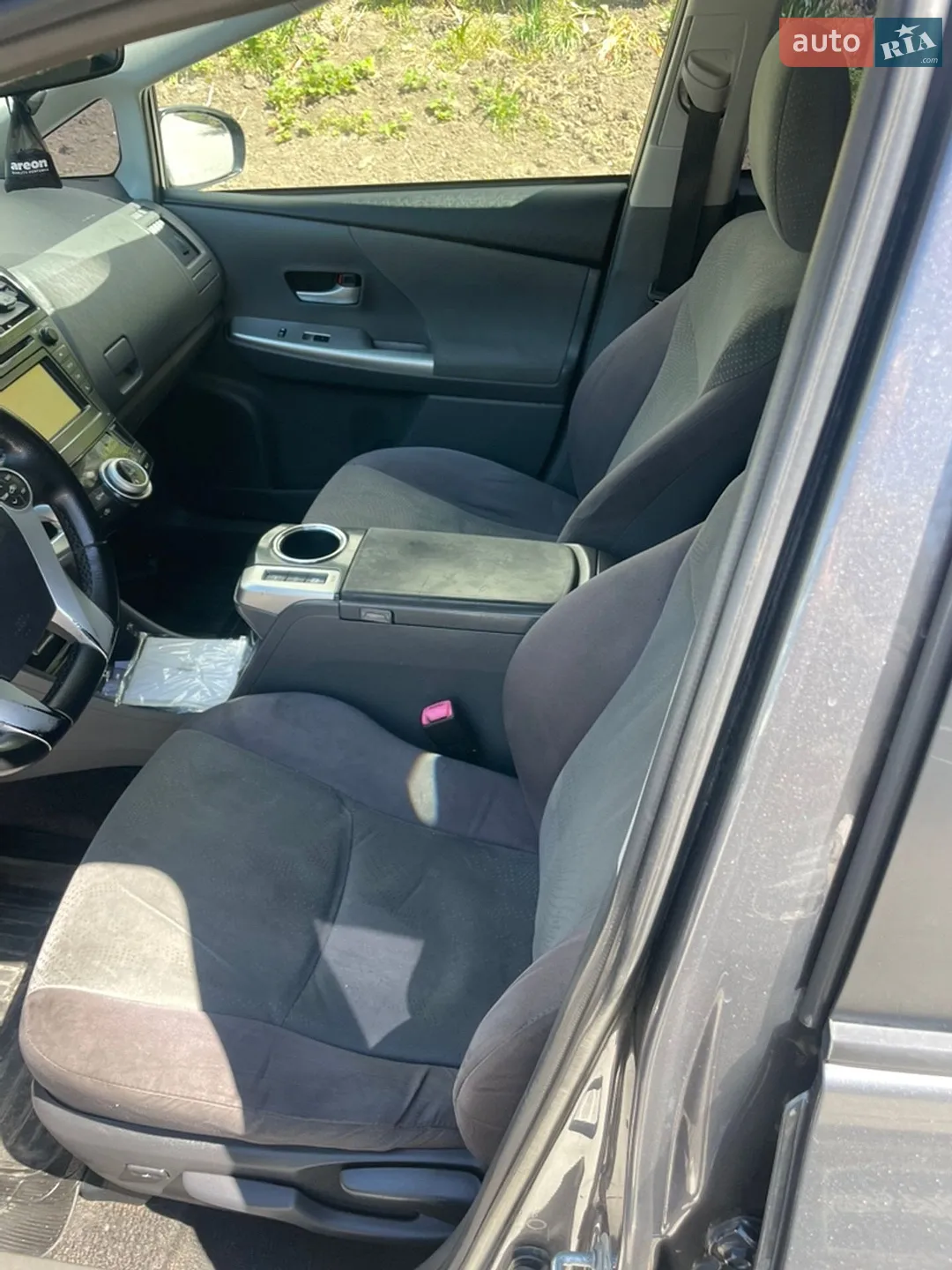 2011 Toyota Prius v (+) - мініатюра 6