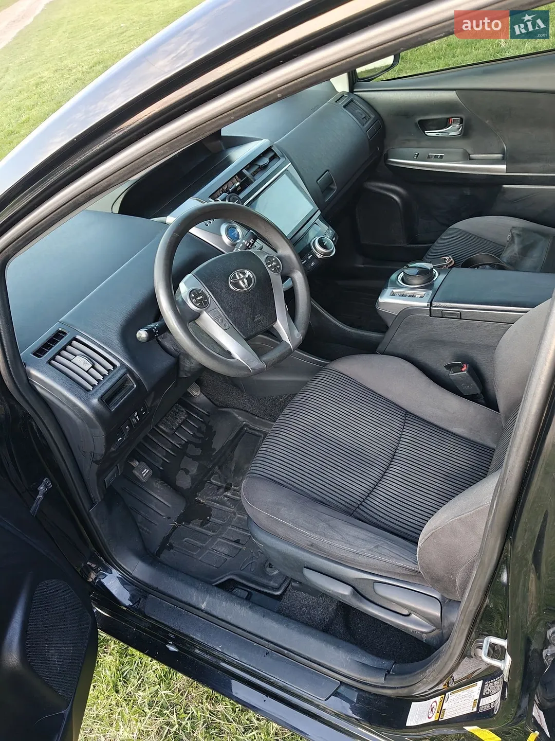2015 Toyota Prius v (+) - мініатюра 6