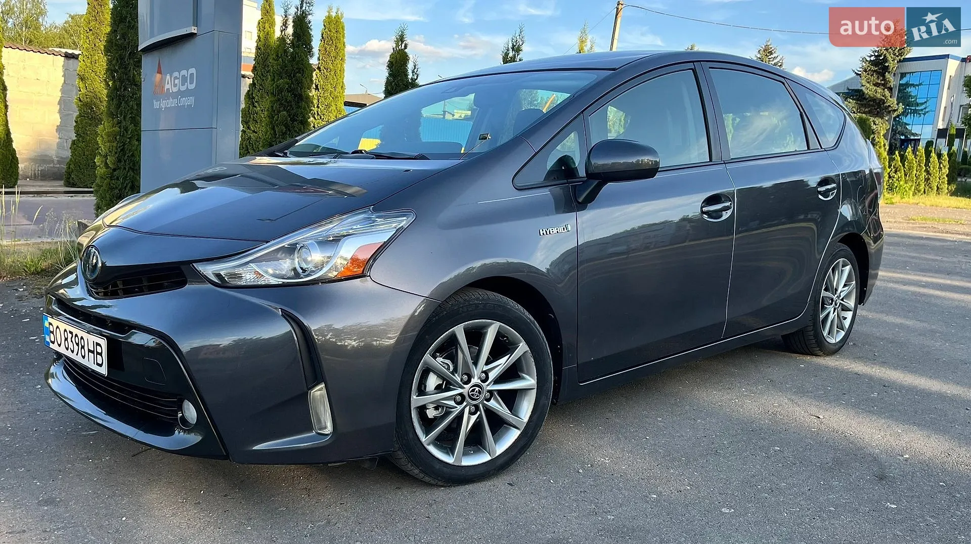 2014 Toyota Prius v (+) - мініатюра 4