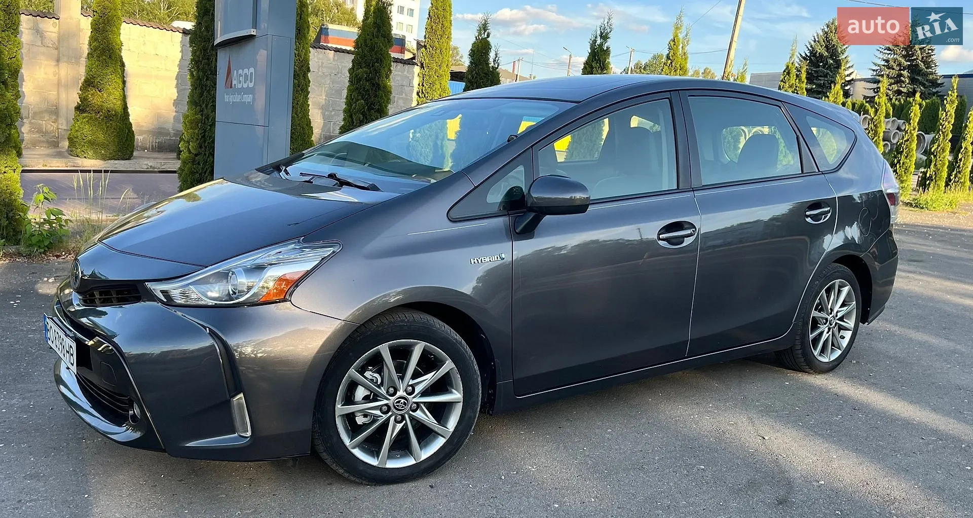 2014 Toyota Prius v (+) - мініатюра 6