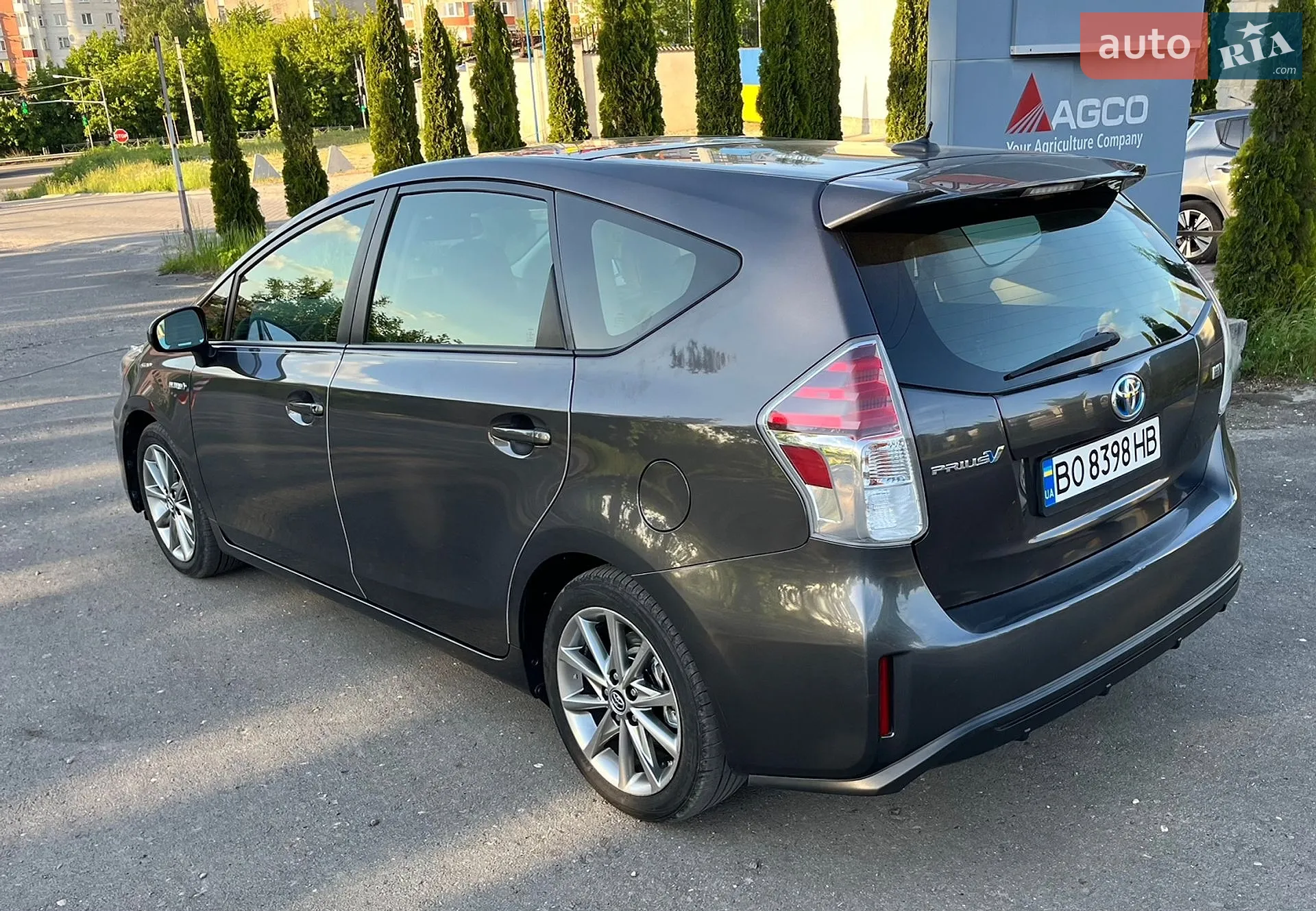 2014 Toyota Prius v (+) - мініатюра 23