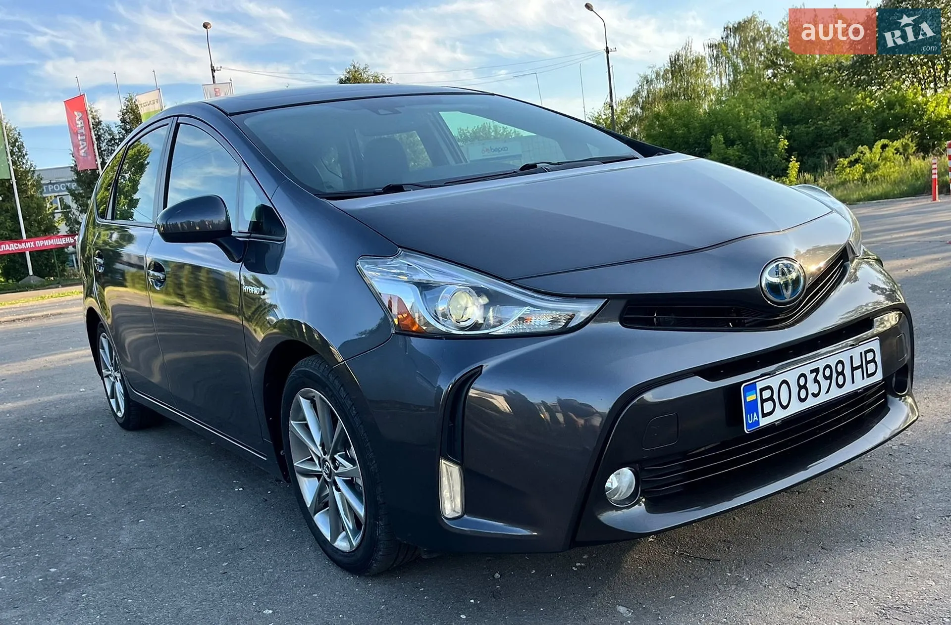 2014 Toyota Prius v (+) - мініатюра 8