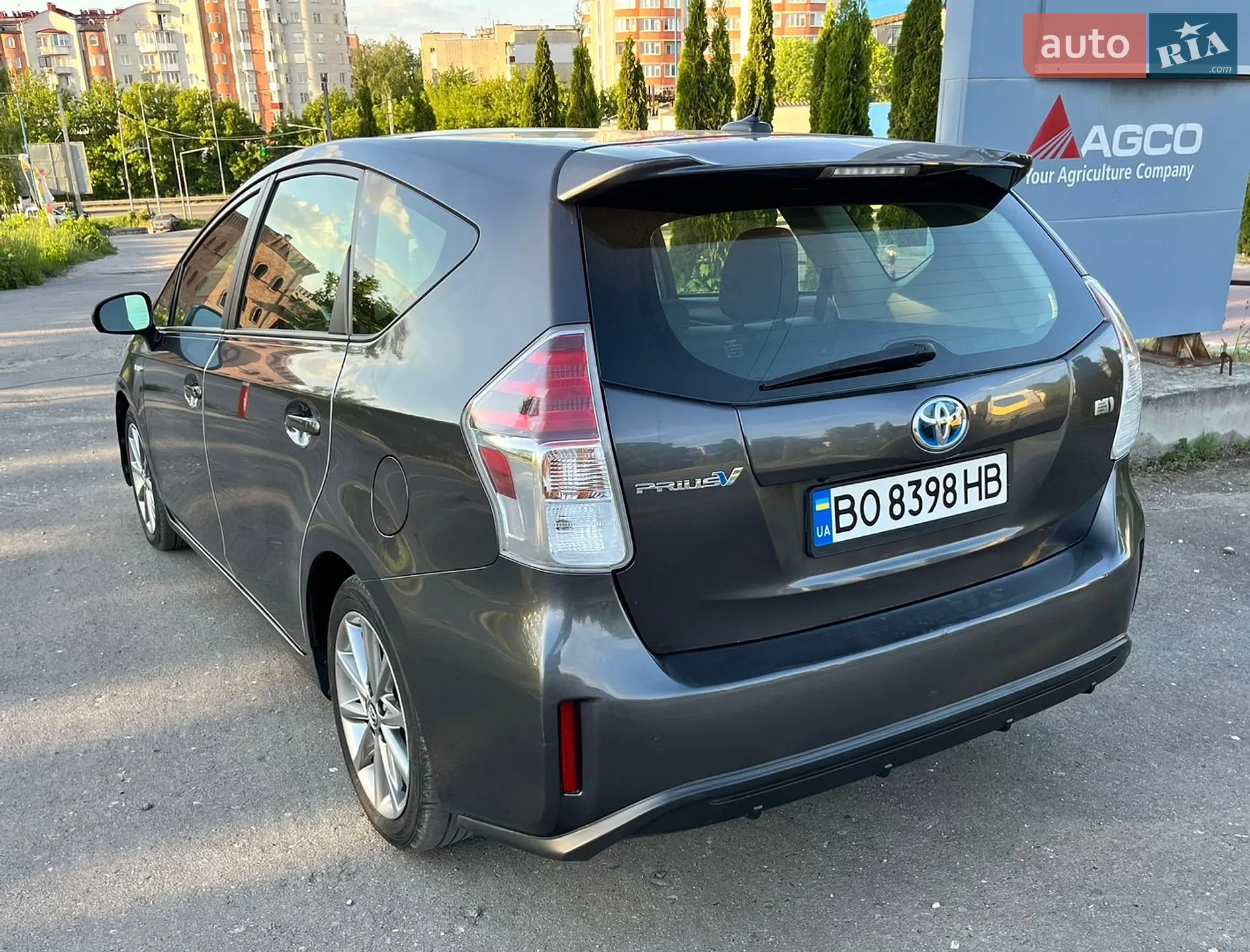 2014 Toyota Prius v (+) - мініатюра 22