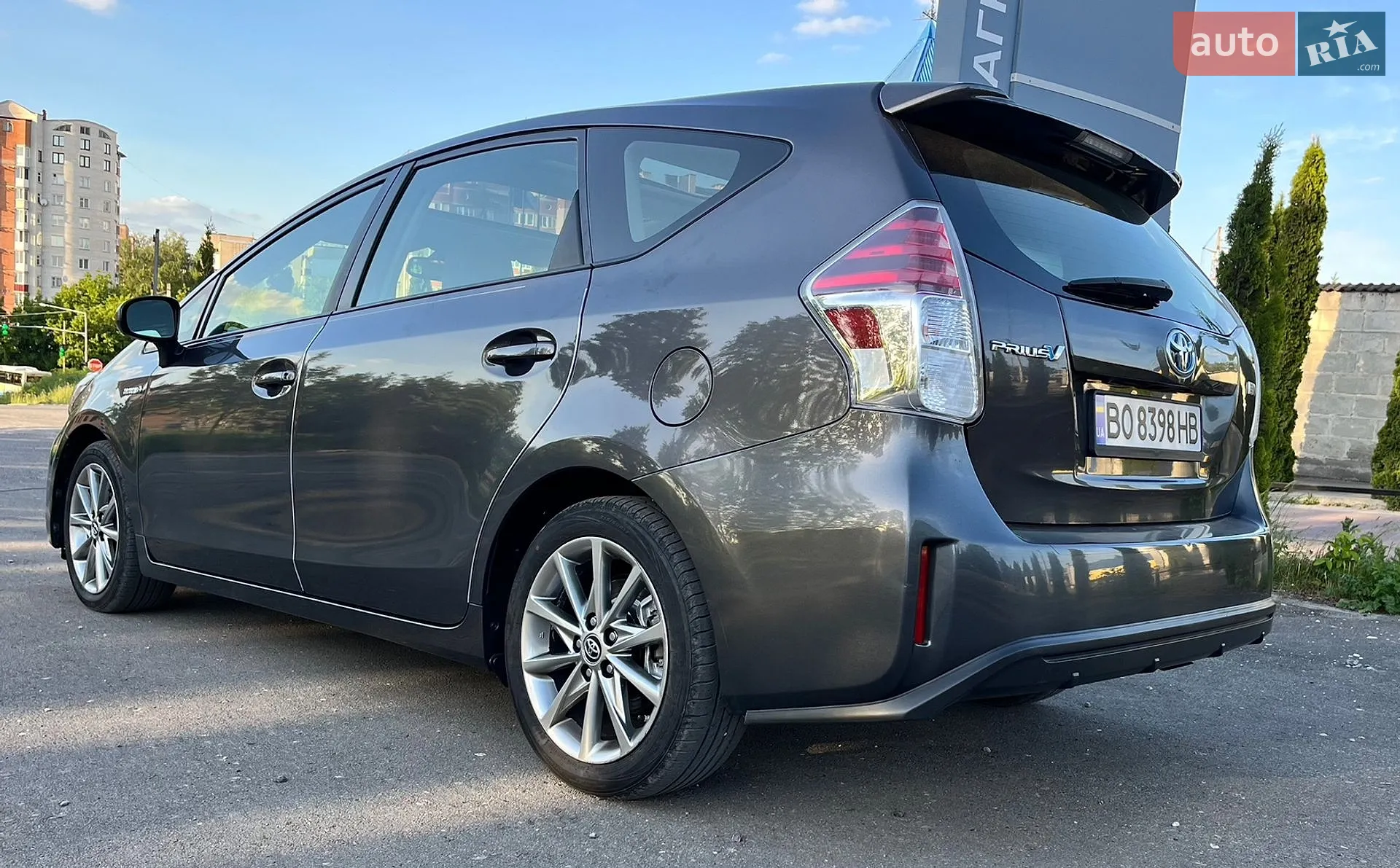 2014 Toyota Prius v (+) - мініатюра 24