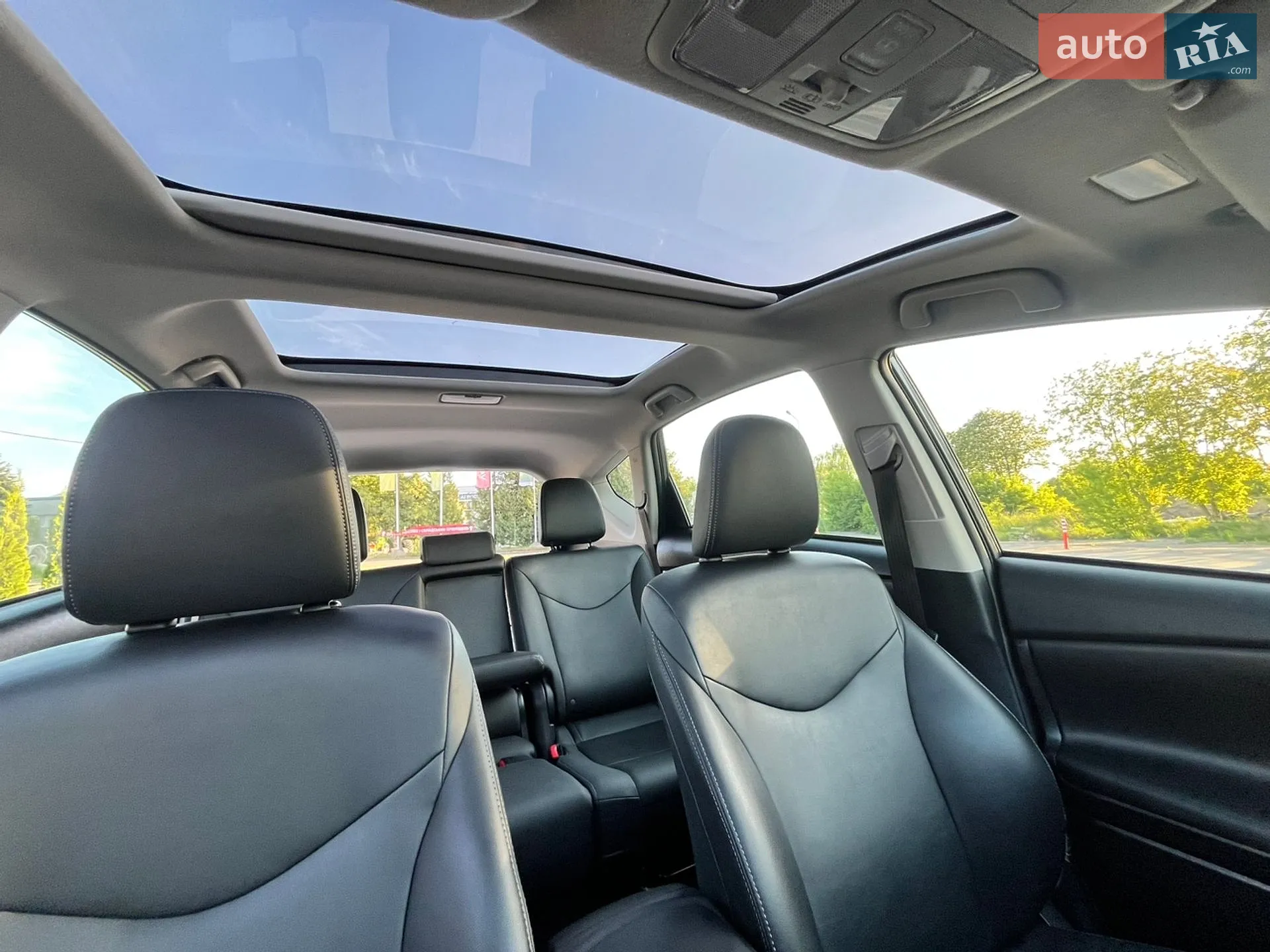 2014 Toyota Prius v (+) - мініатюра 43