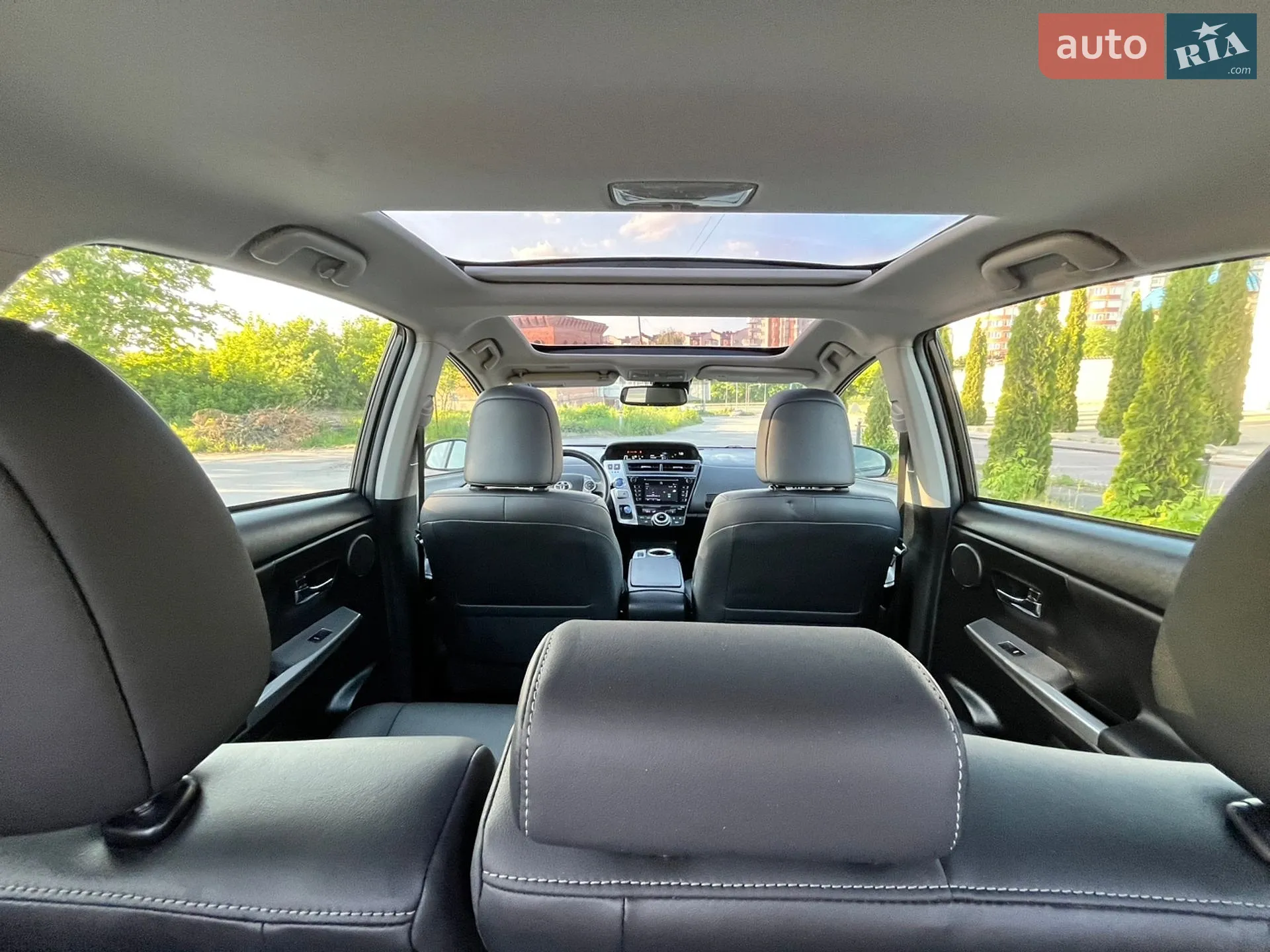 2014 Toyota Prius v (+) - мініатюра 44