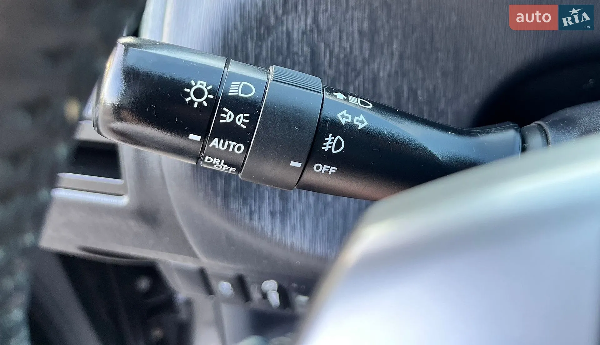 2014 Toyota Prius v (+) - мініатюра 55