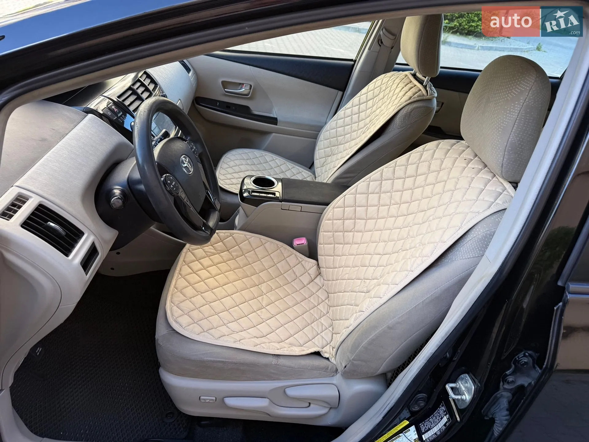 2013 Toyota Prius v (+) - мініатюра 19