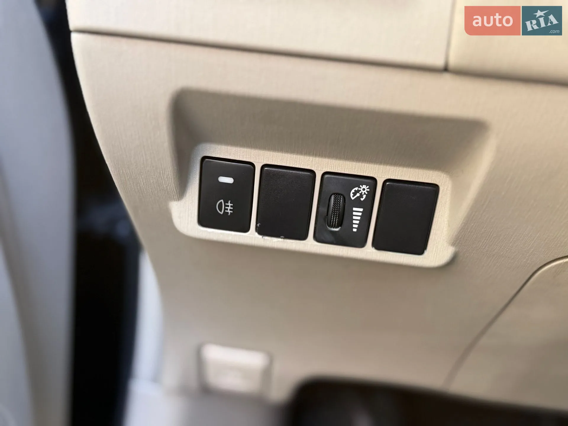 2013 Toyota Prius v (+) - мініатюра 54