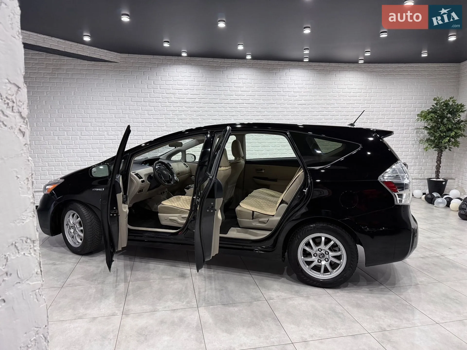 2013 Toyota Prius v (+) - мініатюра 64