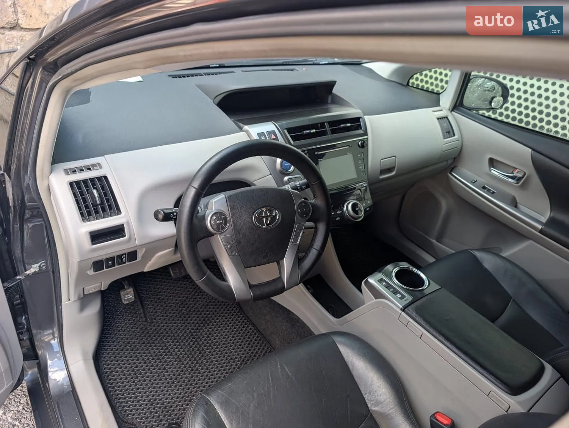 2015 Toyota Prius v (+) - мініатюра 19
