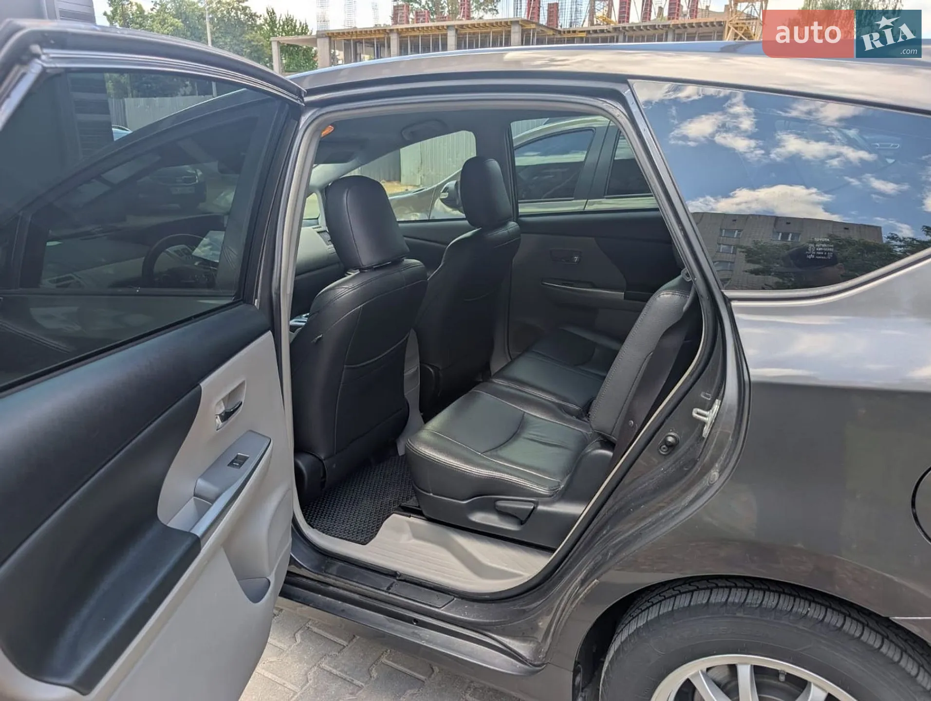 2015 Toyota Prius v (+) - мініатюра 24