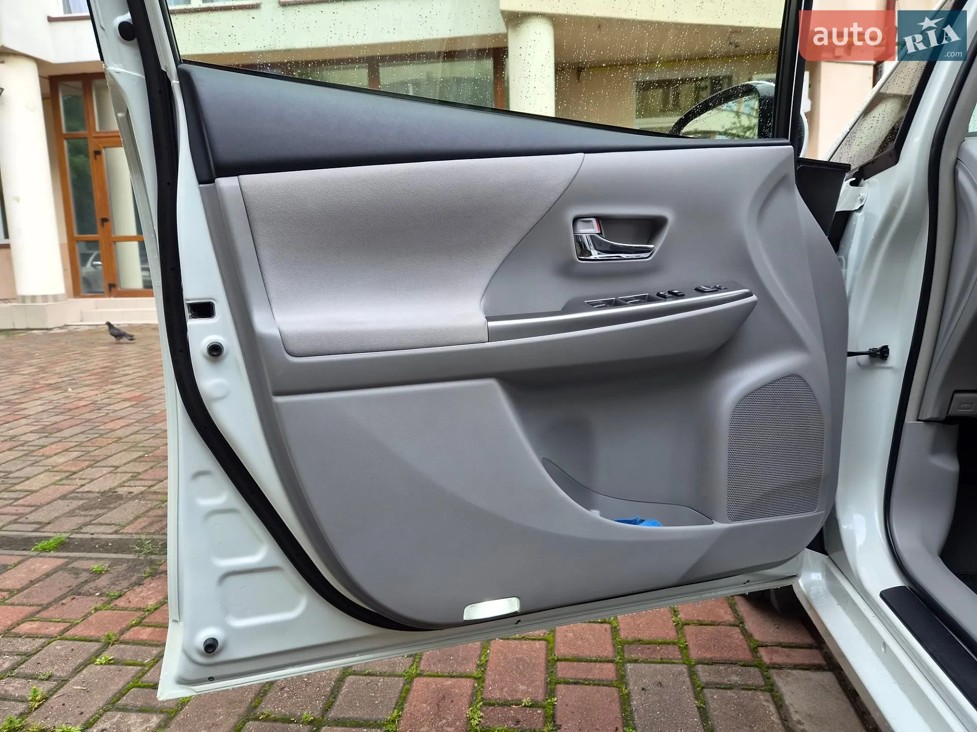 2014 Toyota Prius v (+) - мініатюра 47