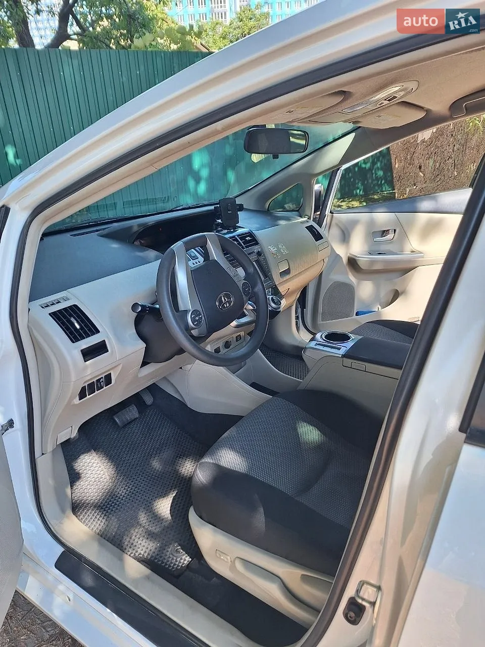 2012 Toyota Prius v (+) - мініатюра 20