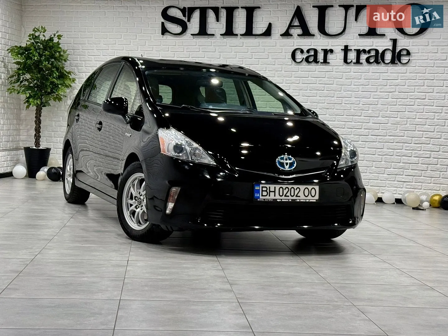 2013 Toyota Prius v (+) - мініатюра 10