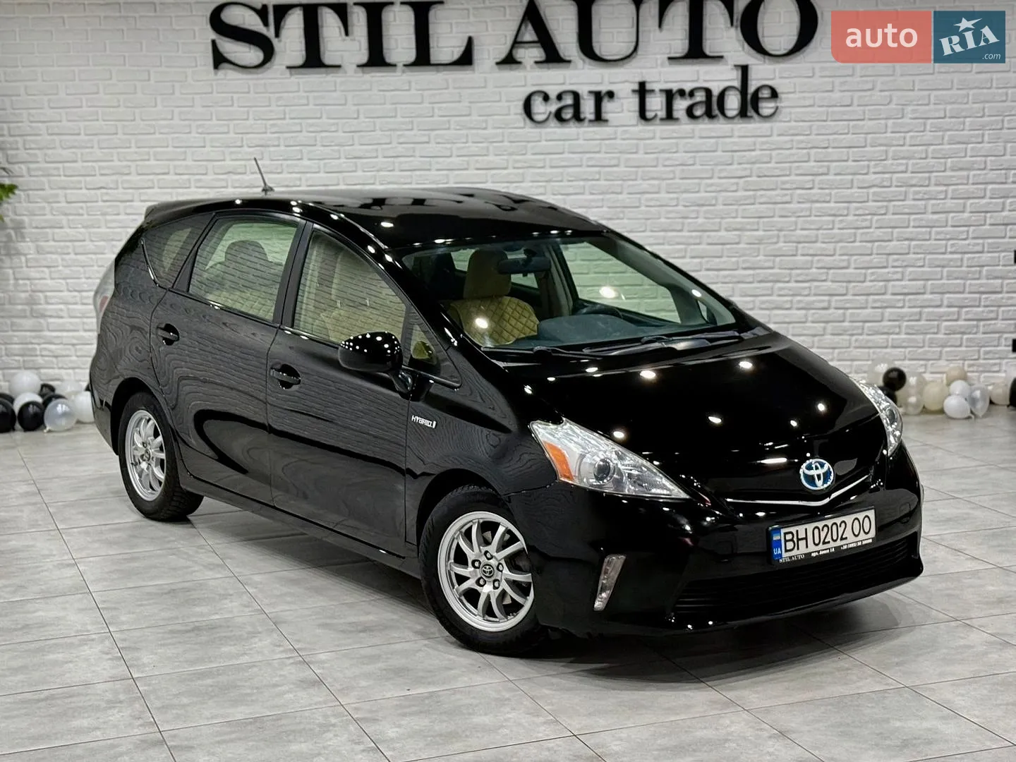 2013 Toyota Prius v (+) - мініатюра 9