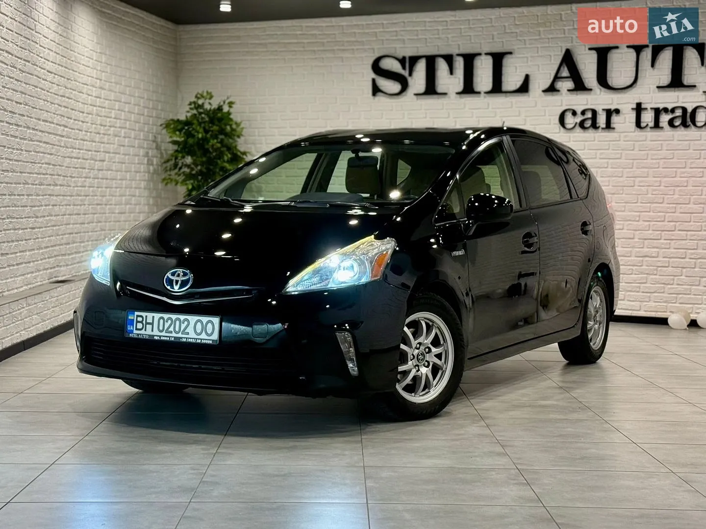 2013 Toyota Prius v (+) - мініатюра 11