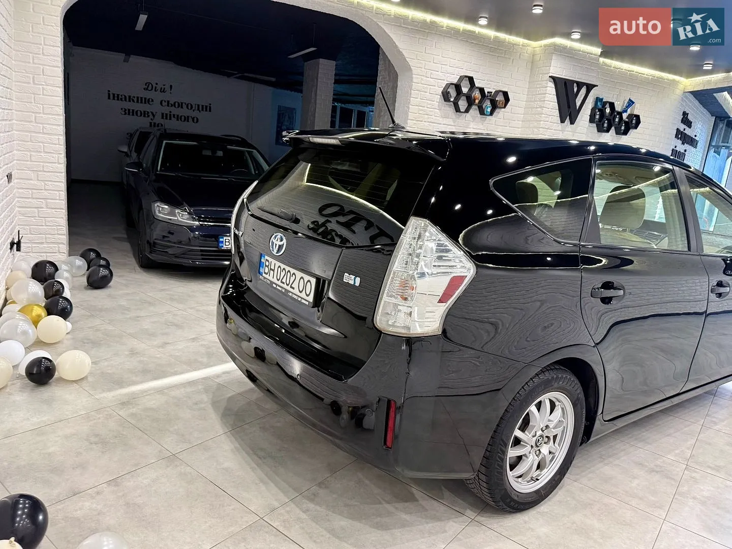 2013 Toyota Prius v (+) - мініатюра 8