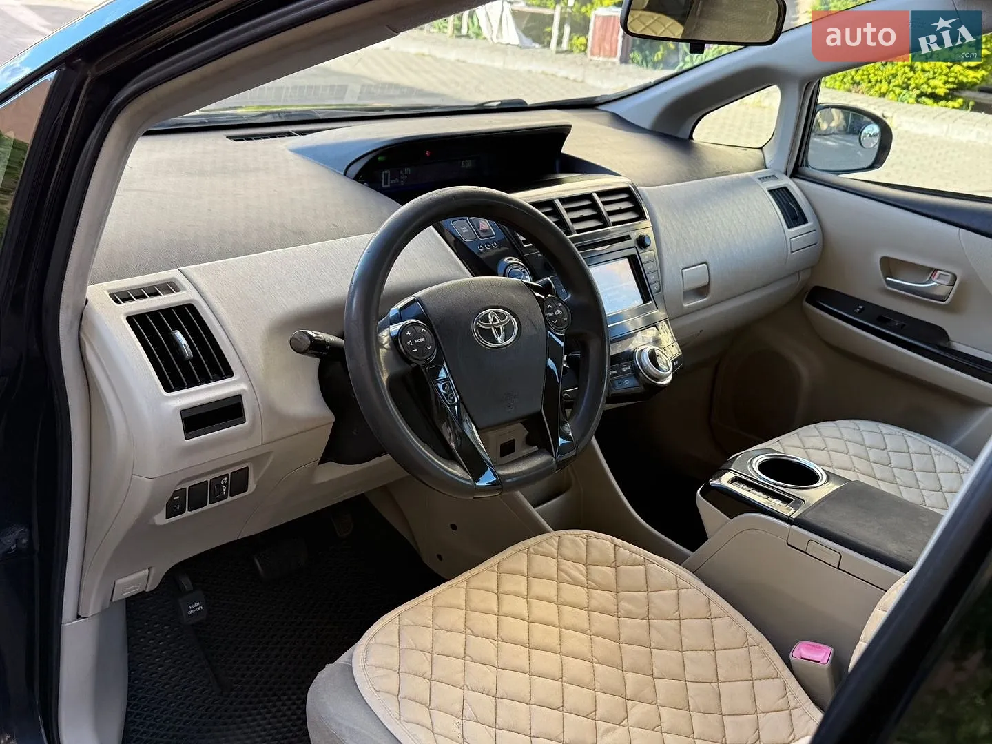 2013 Toyota Prius v (+) - мініатюра 19