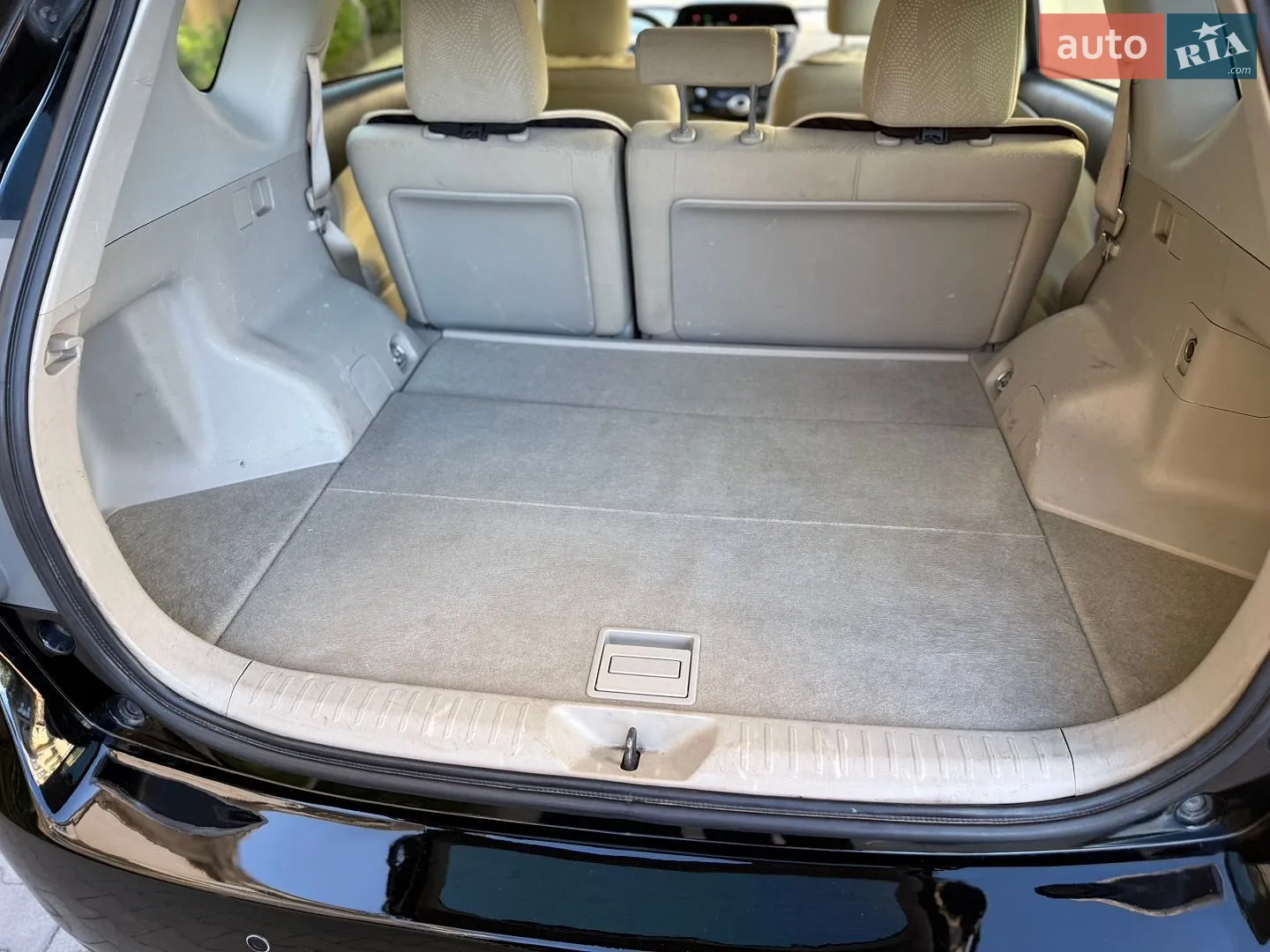 2013 Toyota Prius v (+) - мініатюра 30