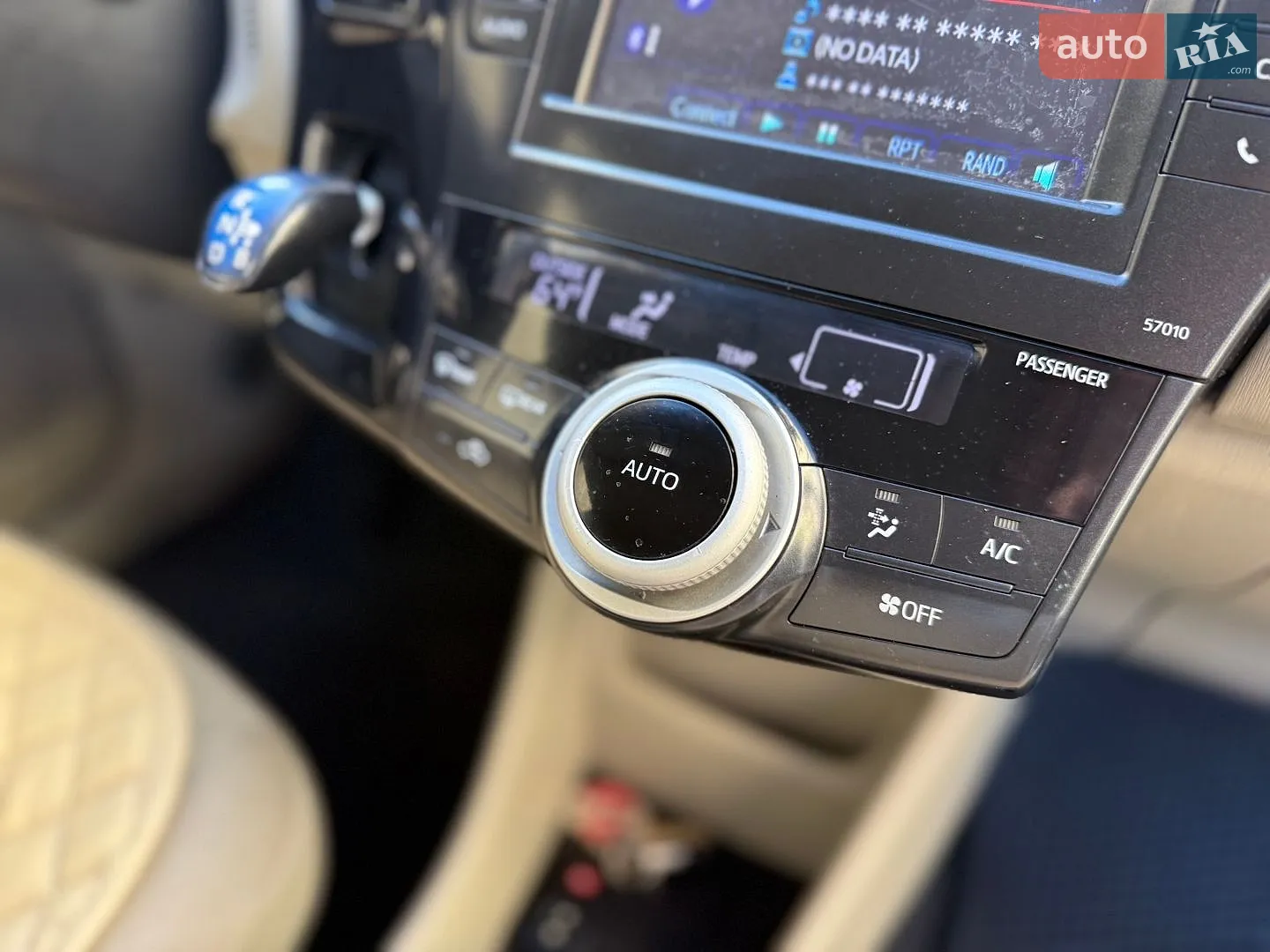2013 Toyota Prius v (+) - мініатюра 38