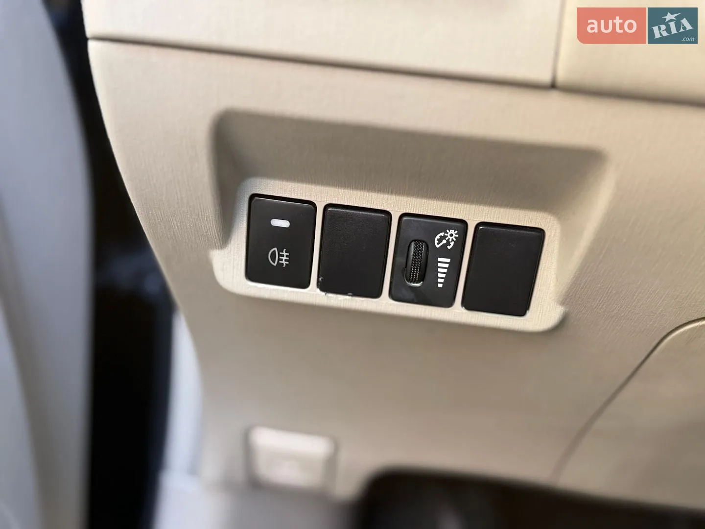 2013 Toyota Prius v (+) - мініатюра 50