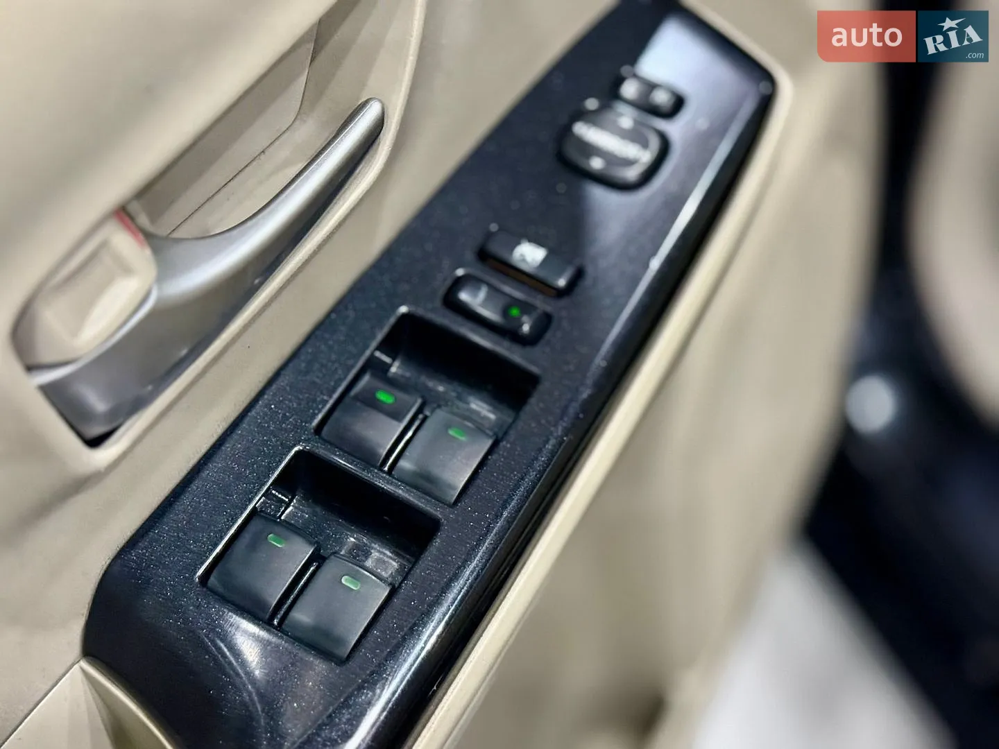 2013 Toyota Prius v (+) - мініатюра 55