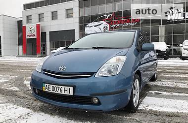 Хэтчбек Toyota Prius 2006 в Днепре